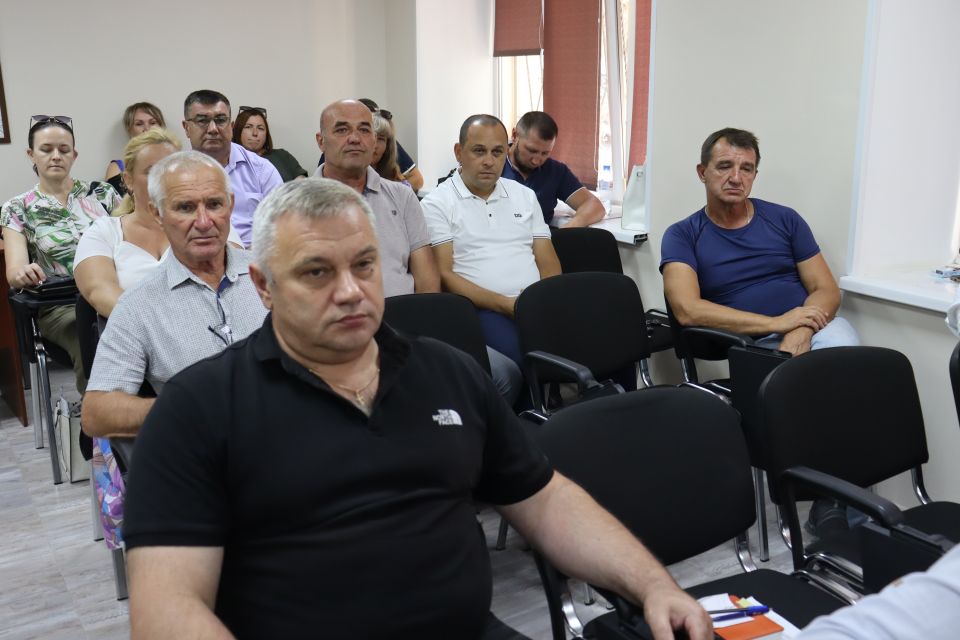 Глава администрации Сакского района Владислав Хаджиев провёл совещание с главами администраций сельских поселений Глава администрации Сакского района Владислав Хаджиев провёл совещание с главами администраций сельских поселений
