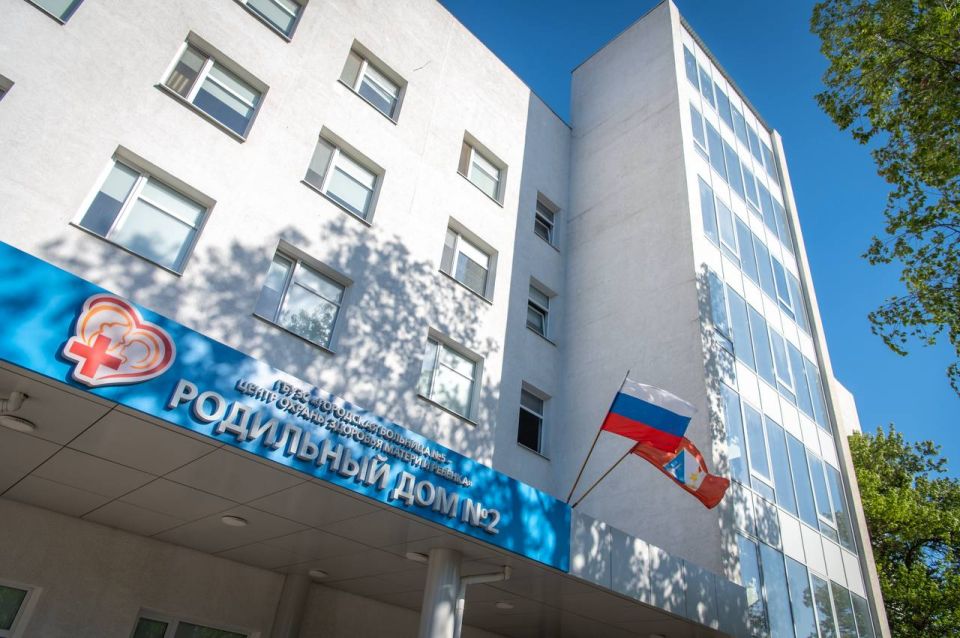 Михаил Развожаев: Накануне вместе с Валентиной Ивановной Матвиенко побывали в родильном доме № 2 на проспекте Генерала Острякова Михаил Развожаев: Накануне вместе с Валентиной Ивановной Матвиенко побывали в родильном доме № 2 на проспекте Генерала Острякова