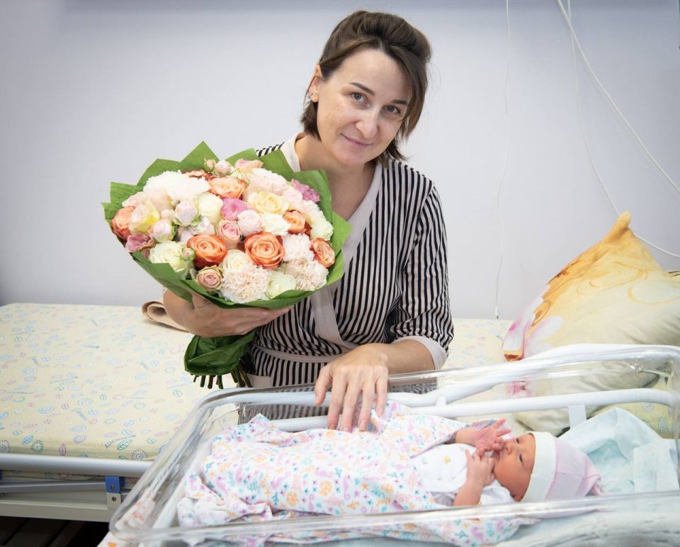 Михаил Развожаев: Накануне вместе с Валентиной Ивановной Матвиенко побывали в родильном доме № 2 на проспекте Генерала Острякова Михаил Развожаев: Накануне вместе с Валентиной Ивановной Матвиенко побывали в родильном доме № 2 на проспекте Генерала Острякова