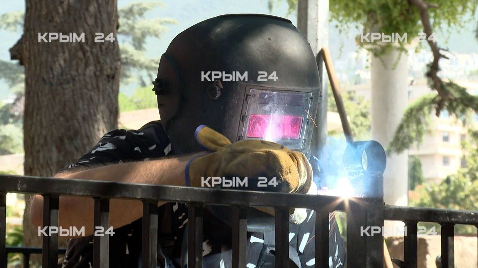 На Южном берегу Крыма установят 500 метров декоративного ограждения