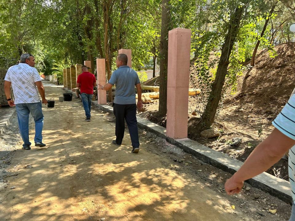 Продолжаются работы по благоустройству туристического центра города Саки в рамках нацпроекта «Туризм и гостеприимство» Продолжаются работы по благоустройству туристического центра города Саки в рамках нацпроекта «Туризм и гостеприимство»