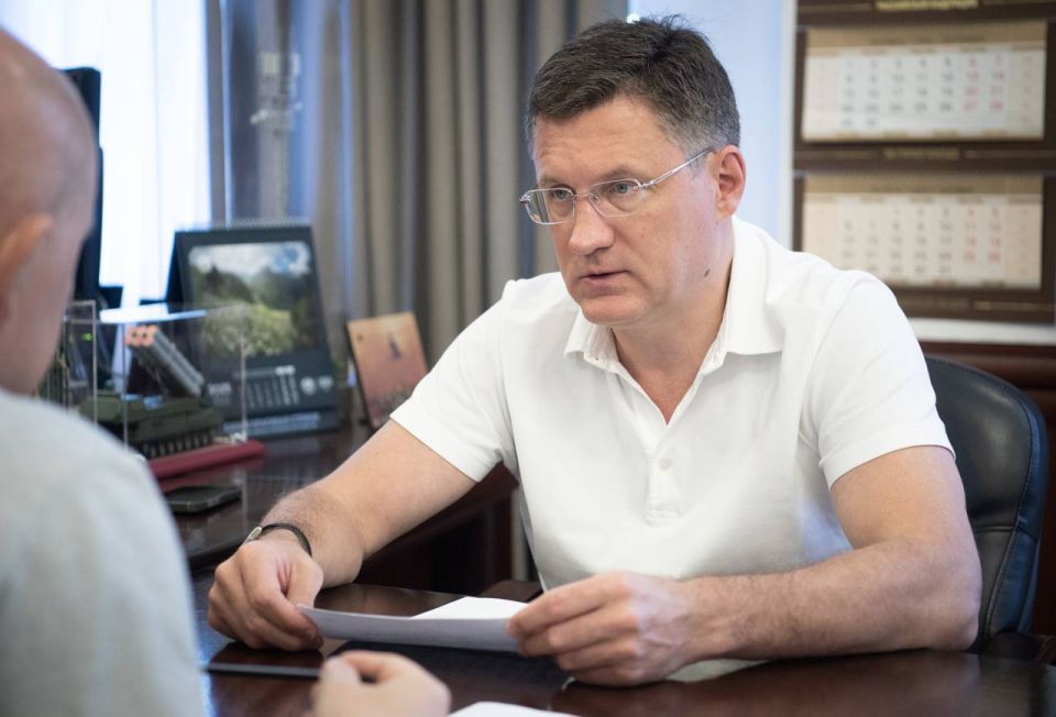 Михаил Развожаев: Сегодня в Севастополе с рабочим визитом находится заместитель Председателя Правительства Российской Федерации Александр Валентинович Новак Михаил Развожаев: Сегодня в Севастополе с рабочим визитом находится заместитель Председателя Правительства Российской Федерации Александр Валентинович Новак