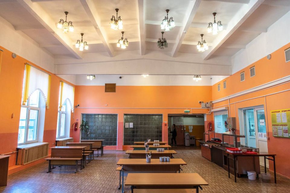 Михаил Развожаев: Накануне, когда приехал в школу № 17 имени Героя Советского Союза, Полного Кавалера ордена Славы Николая Ивановича Кузнецова в Сахарной головке, вспомнил, какой она была всего несколько лет назад Михаил Развожаев: Накануне, когда приехал в школу № 17 имени Героя Советского Союза, Полного Кавалера ордена Славы Николая Ивановича Кузнецова в Сахарной головке, вспомнил, какой она была всего несколько лет назад