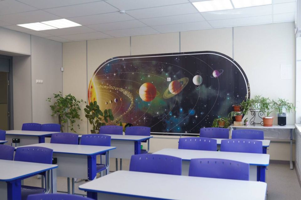 Михаил Развожаев: Накануне, когда приехал в школу № 17 имени Героя Советского Союза, Полного Кавалера ордена Славы Николая Ивановича Кузнецова в Сахарной головке, вспомнил, какой она была всего несколько лет назад Михаил Развожаев: Накануне, когда приехал в школу № 17 имени Героя Советского Союза, Полного Кавалера ордена Славы Николая Ивановича Кузнецова в Сахарной головке, вспомнил, какой она была всего несколько лет назад