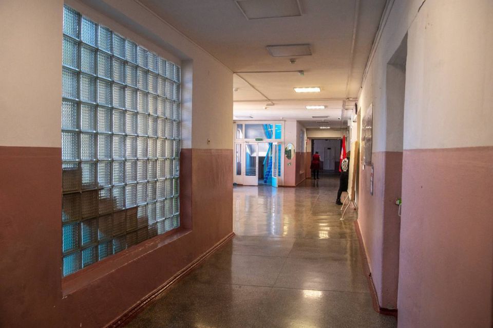 Михаил Развожаев: Накануне, когда приехал в школу № 17 имени Героя Советского Союза, Полного Кавалера ордена Славы Николая Ивановича Кузнецова в Сахарной головке, вспомнил, какой она была всего несколько лет назад Михаил Развожаев: Накануне, когда приехал в школу № 17 имени Героя Советского Союза, Полного Кавалера ордена Славы Николая Ивановича Кузнецова в Сахарной головке, вспомнил, какой она была всего несколько лет назад