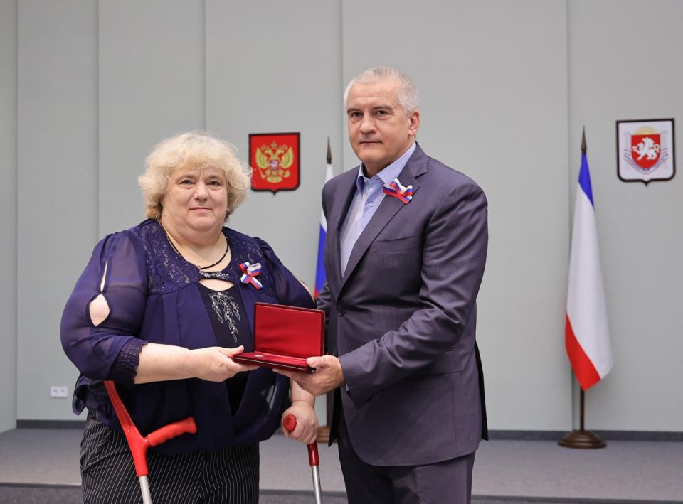 Сергей Аксёнов: День Государственного флага Российской Федерации для крымчан наполнен особым смыслом Сергей Аксёнов: День Государственного флага Российской Федерации для крымчан наполнен особым смыслом