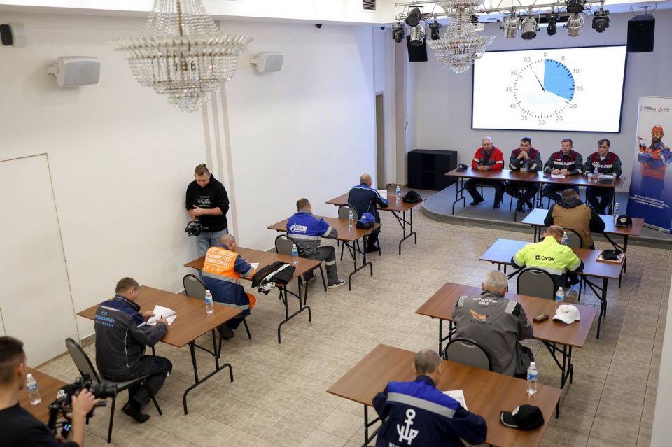 Михаил Развожаев: Севастопольский машинист экскаватора вошёл в десятку лучших на всероссийском конкурсе профессионального мастерства «Лучший по профессии» Михаил Развожаев: Севастопольский машинист экскаватора вошёл в десятку лучших на всероссийском конкурсе профессионального мастерства «Лучший по профессии»