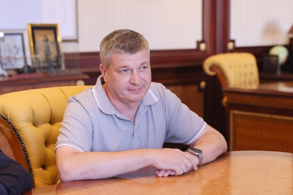 Сергей Аксёнов: По поручению Президента Российской Федерации Высшей школой госуправления РАНХиГС реализуется программа развития муниципального кадрового резерва «Школа мэров» Сергей Аксёнов: По поручению Президента Российской Федерации Высшей школой госуправления РАНХиГС реализуется программа развития муниципального кадрового резерва «Школа мэров»