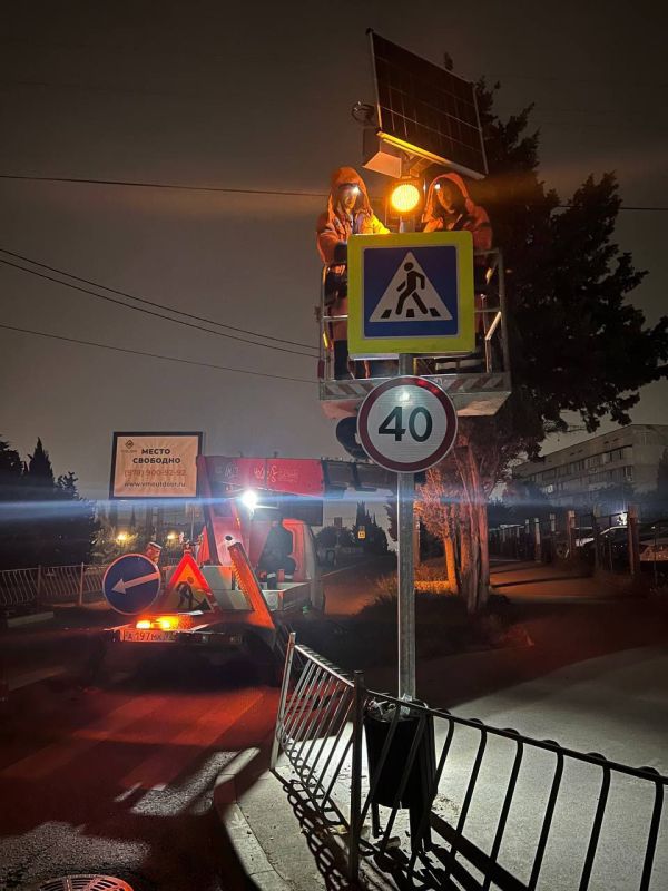 Михаил Развожаев: Традиционно мы готовим к началу учебного года не только образовательные учреждения, но и дорожную и городскую инфраструктуру Михаил Развожаев: Традиционно мы готовим к началу учебного года не только образовательные учреждения, но и дорожную и городскую инфраструктуру