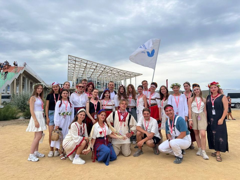 Михаил Развожаев: Севастопольская молодежь участвует в топовых форумах 2025 года Михаил Развожаев: Севастопольская молодежь участвует в топовых форумах 2025 года