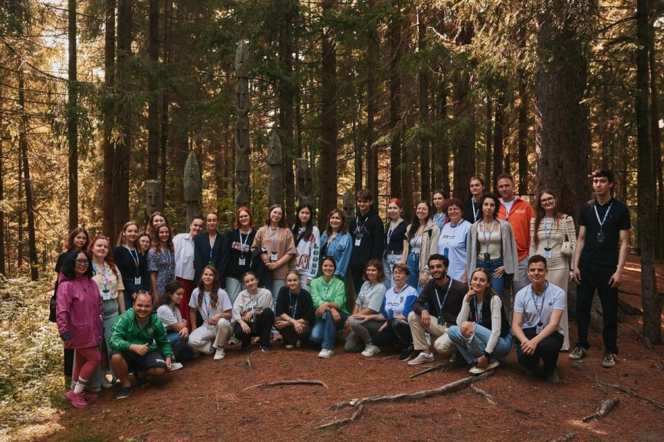 Михаил Развожаев: Севастопольская молодежь участвует в топовых форумах 2025 года Михаил Развожаев: Севастопольская молодежь участвует в топовых форумах 2025 года