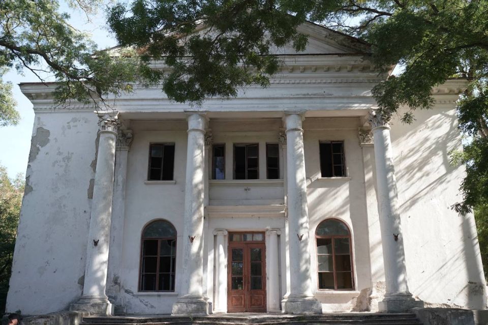 Михаил Развожаев: С главой Инкермана Вадимом Сергеевичем Путинцевым прошли по городу, пообщались с людьми, обсудили вопросы благоустройства Михаил Развожаев: С главой Инкермана Вадимом Сергеевичем Путинцевым прошли по городу, пообщались с людьми, обсудили вопросы благоустройства