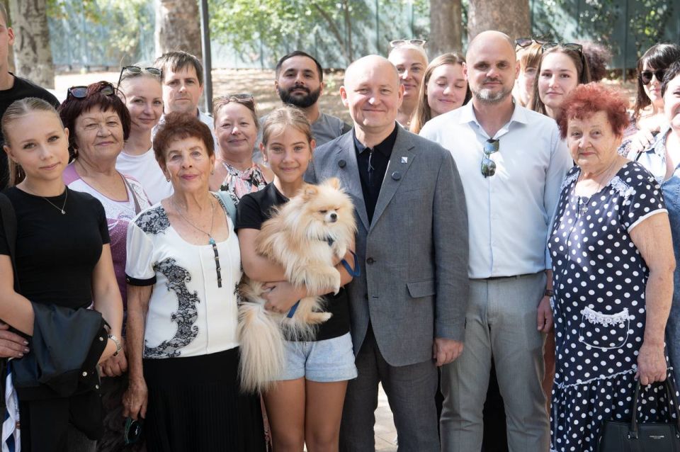 Михаил Развожаев: С главой Инкермана Вадимом Сергеевичем Путинцевым прошли по городу, пообщались с людьми, обсудили вопросы благоустройства Михаил Развожаев: С главой Инкермана Вадимом Сергеевичем Путинцевым прошли по городу, пообщались с людьми, обсудили вопросы благоустройства