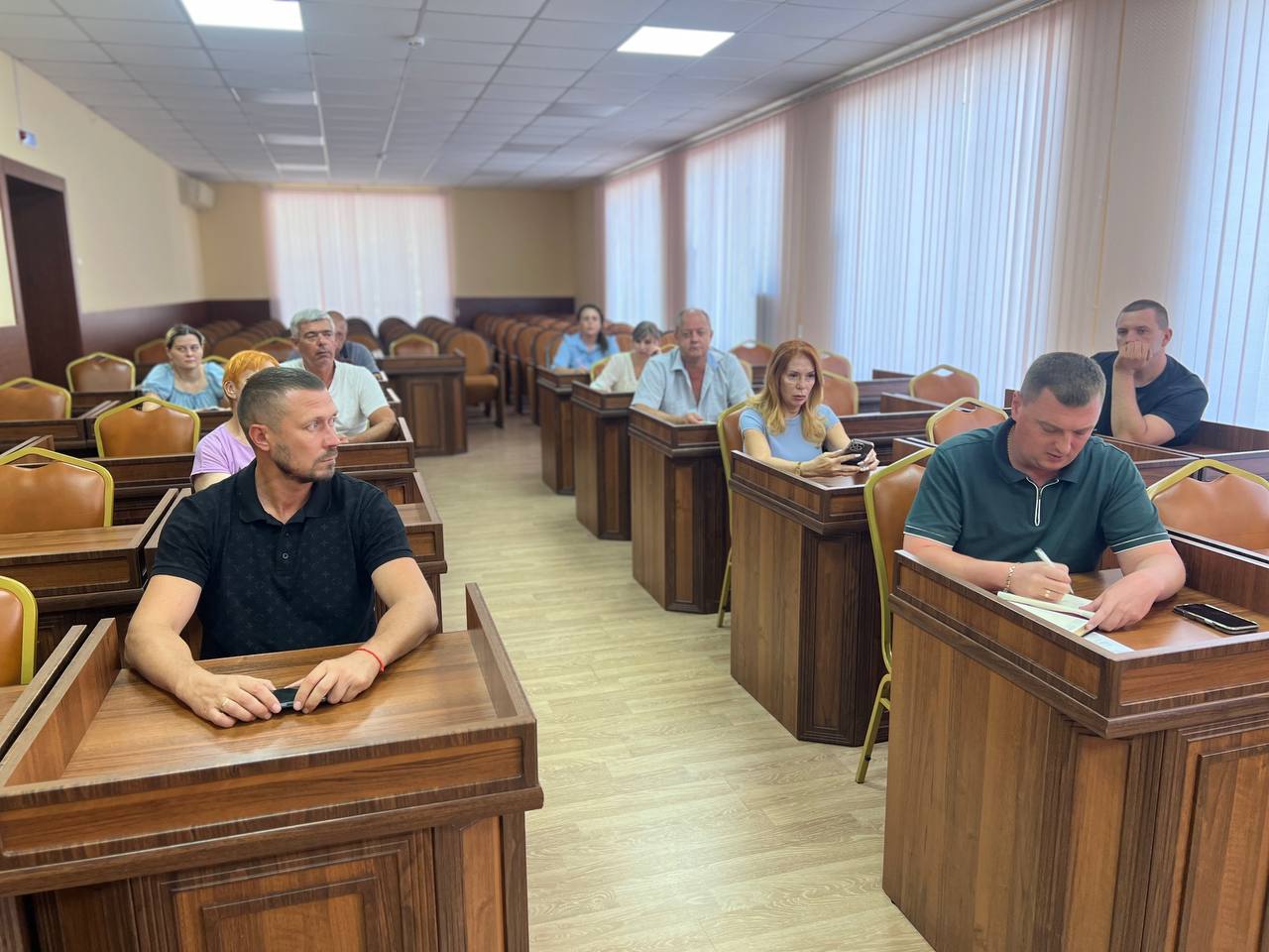 «Постоянная коммуникация председателей с мастерами, закрепленными за их домами – важный аспект эффективного взаимодействия», – Игорь Ивин. «Постоянная коммуникация председателей с мастерами, закрепленными за их домами – важный аспект эффективного взаимодействия», – Игорь Ивин.