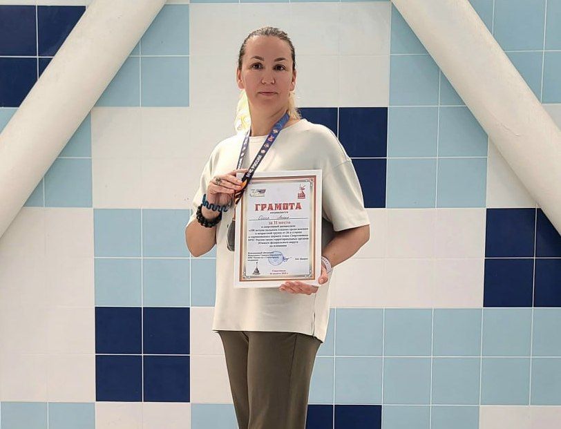 Диспетчер службы пожаротушения МЧС Крыма завоевала серебро на чемпионате по плаванию среди спасателей ЮФО