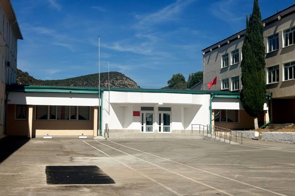 Михаил Развожаев: Рабочая поездка в Инкерман Михаил Развожаев: Рабочая поездка в Инкерман