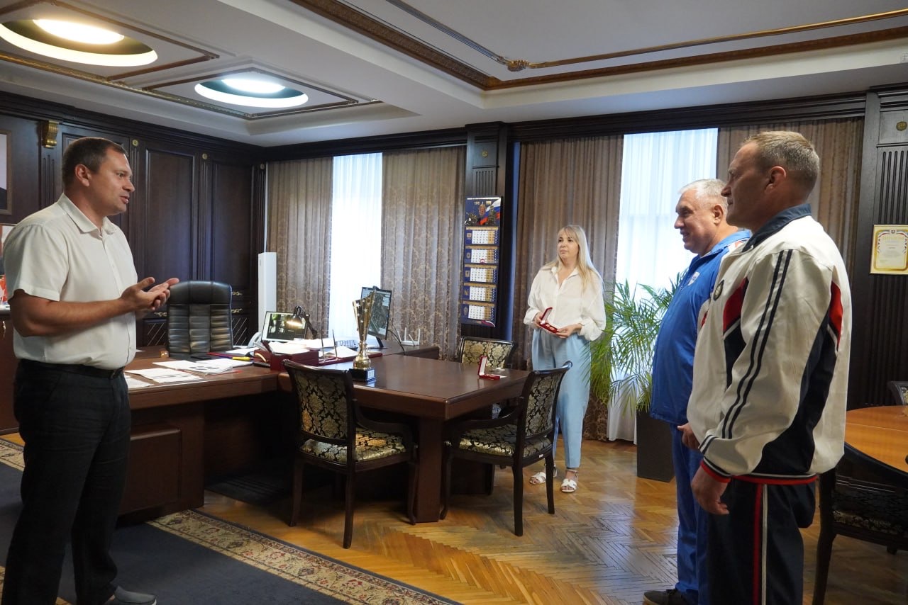Сборная по кикбоксингу Детско-юношеского клуба физической подготовки завоевала победу на Кубке Республики Крым Сборная по кикбоксингу Детско-юношеского клуба физической подготовки завоевала победу на Кубке Республики Крым
