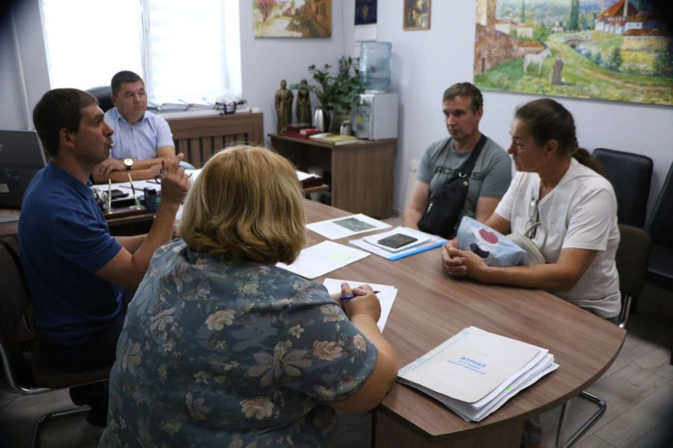 Первый заместитель главы администрации Бахчисарайского района Энвер Аблаев провел личный приём граждан Первый заместитель главы администрации Бахчисарайского района Энвер Аблаев провел личный приём граждан