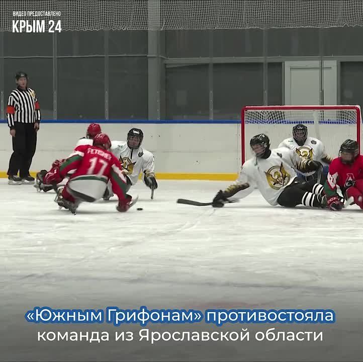 В Керчи состоялся первый межрегиональный фестиваль по следж-хоккею
