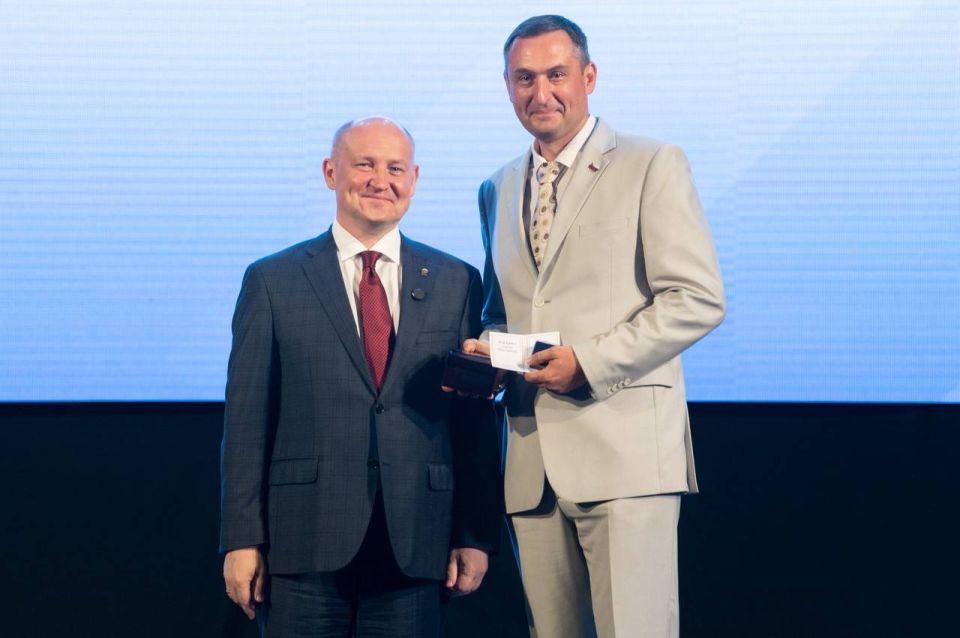 Михаил Развожаев: Провели сегодня августовское педагогическое совещание работников образования и науки Севастополя. Михаил Развожаев: Провели сегодня августовское педагогическое совещание работников образования и науки Севастополя.