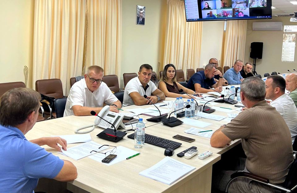 В ГКУ РК «Инвестстрой» состоялось еженедельное совещание о ходе строительства объектов в Республике Крым В ГКУ РК «Инвестстрой» состоялось еженедельное совещание о ходе строительства объектов в Республике Крым