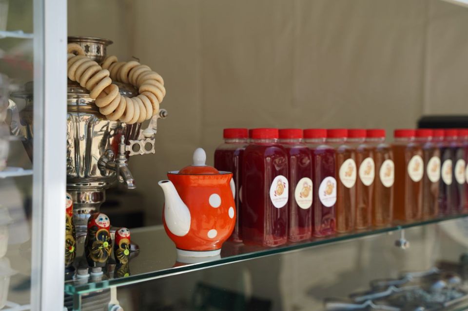 Анушаван Агаджанян: Посетил выставку-ярмарку «Администрация для предпринимателей и жителей города» в Симферополе Анушаван Агаджанян: Посетил выставку-ярмарку «Администрация для предпринимателей и жителей города» в Симферополе