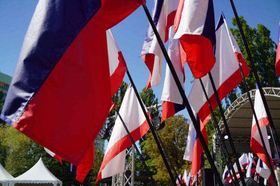 Анушаван Агаджанян: Посетил выставку-ярмарку «Администрация для предпринимателей и жителей города» в Симферополе Анушаван Агаджанян: Посетил выставку-ярмарку «Администрация для предпринимателей и жителей города» в Симферополе