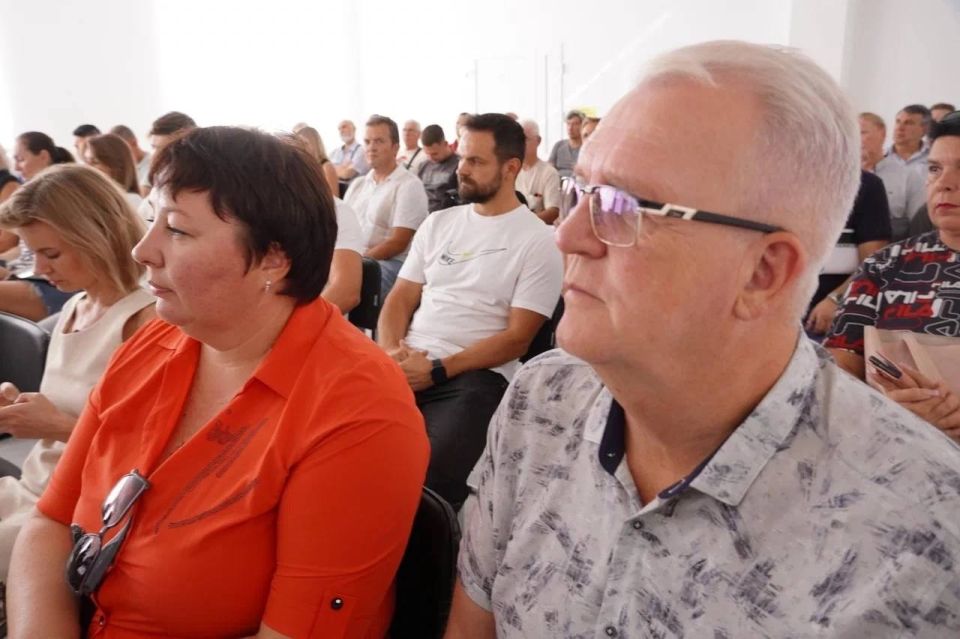 Ольга Торубарова: Совместно с председателем общественного совета при министерстве спорта Республики Крым Дмитрием Горячевым провела традиционное августовское совещание с руководителями учреждений, подведомственных... Ольга Торубарова: Совместно с председателем общественного совета при министерстве спорта Республики Крым Дмитрием Горячевым провела традиционное августовское совещание с руководителями учреждений, подведомственных...