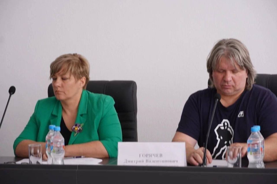 Ольга Торубарова: Совместно с председателем общественного совета при министерстве спорта Республики Крым Дмитрием Горячевым провела традиционное августовское совещание с руководителями учреждений, подведомственных... Ольга Торубарова: Совместно с председателем общественного совета при министерстве спорта Республики Крым Дмитрием Горячевым провела традиционное августовское совещание с руководителями учреждений, подведомственных...