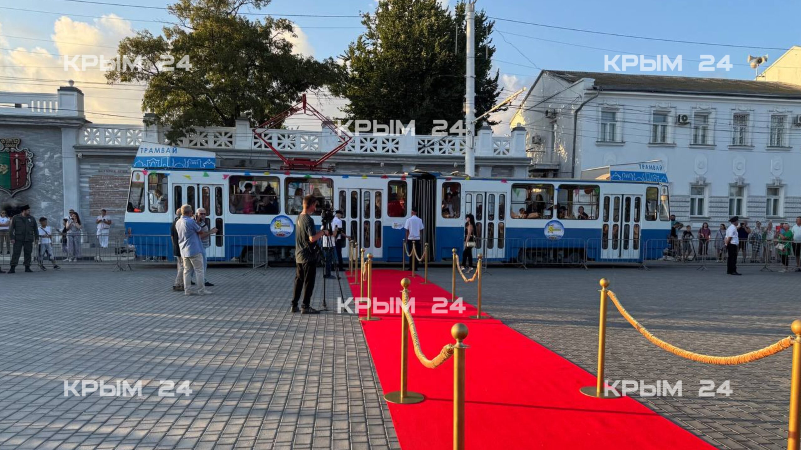 В Евпатории прошло открытие VII фестиваля детского и семейного кино «Солнечный остров» В Евпатории прошло открытие VII фестиваля детского и семейного кино «Солнечный остров»