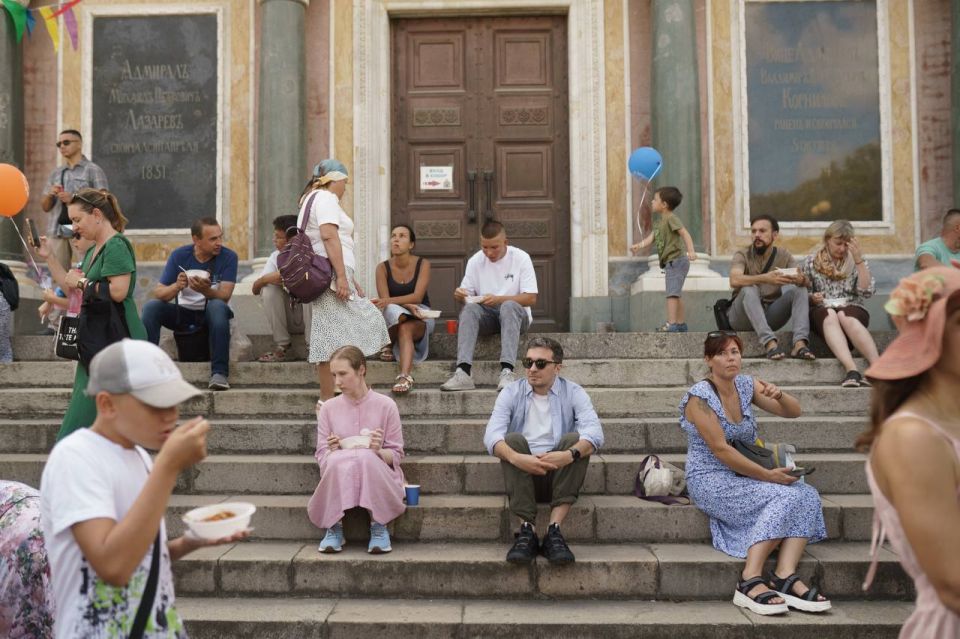 Михаил Развожаев: Сегодня посетил благотворительную ярмарку на территории Свято-Владимирского собора — усыпальницы адмиралов Михаил Развожаев: Сегодня посетил благотворительную ярмарку на территории Свято-Владимирского собора — усыпальницы адмиралов