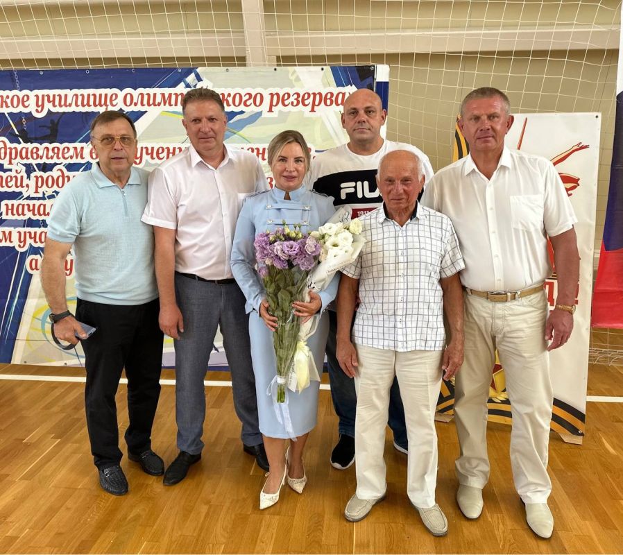 Ольга Торубарова: Традиционно Совместно с Олимпийским чемпионом Рустемом Абдуллаевич Казаковым и председателем республиканской федерации футбола Крыма Сергеем Александровичем Бородкиным приняли участие в праздничной...