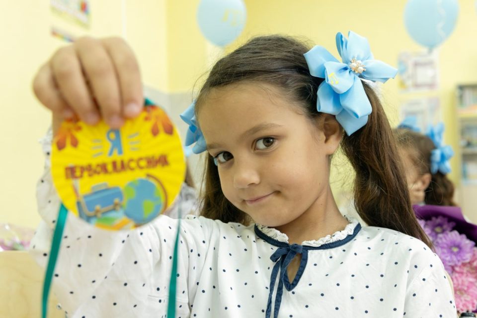 Сергей Аксёнов: Сегодня у ребят и родителей, проживающих в евпаторийском микрорайоне Исмаил-Бей, двойной праздник – новый учебный год в средней школе № 18 начинается в новом современном здании Сергей Аксёнов: Сегодня у ребят и родителей, проживающих в евпаторийском микрорайоне Исмаил-Бей, двойной праздник – новый учебный год в средней школе № 18 начинается в новом современном здании