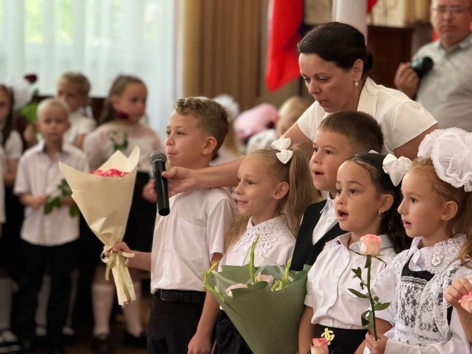 Ольга Торубарова: Вычитать и умножать…. Сегодня во всех школах нашей необъятной страны для всех учеников прозвенел «первый звонок» Ольга Торубарова: Вычитать и умножать…. Сегодня во всех школах нашей необъятной страны для всех учеников прозвенел «первый звонок»