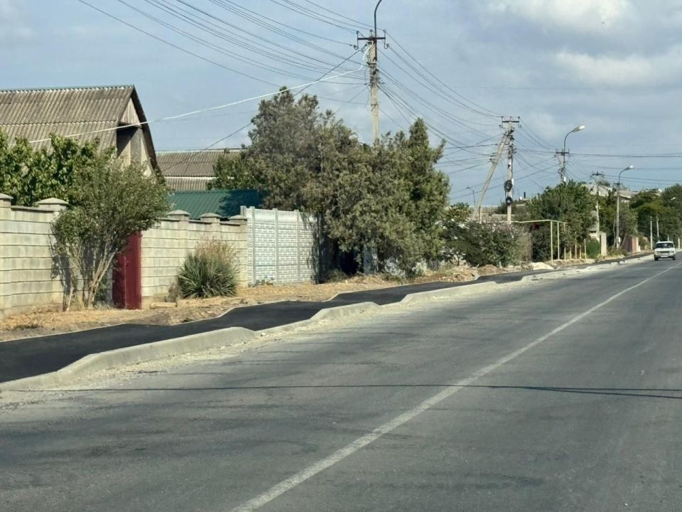 Первый заместитель главы администрации района Энвер Аблаев провел контроль за выполнением работ по ремонту тротуара в селе Вилино — работы ведутся в срок, улучшая комфорт для жителей! Первый заместитель главы администрации района Энвер Аблаев провел контроль за выполнением работ по ремонту тротуара в селе Вилино — работы ведутся в срок, улучшая комфорт для жителей!