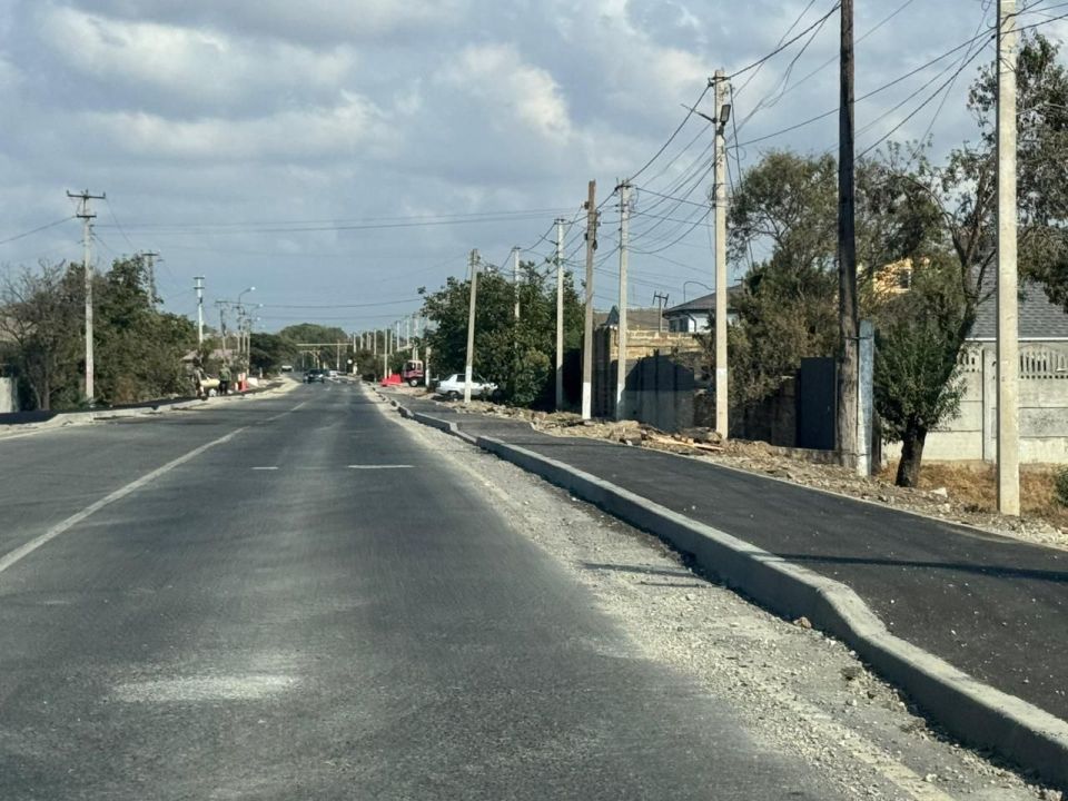 Первый заместитель главы администрации района Энвер Аблаев провел контроль за выполнением работ по ремонту тротуара в селе Вилино — работы ведутся в срок, улучшая комфорт для жителей! Первый заместитель главы администрации района Энвер Аблаев провел контроль за выполнением работ по ремонту тротуара в селе Вилино — работы ведутся в срок, улучшая комфорт для жителей!