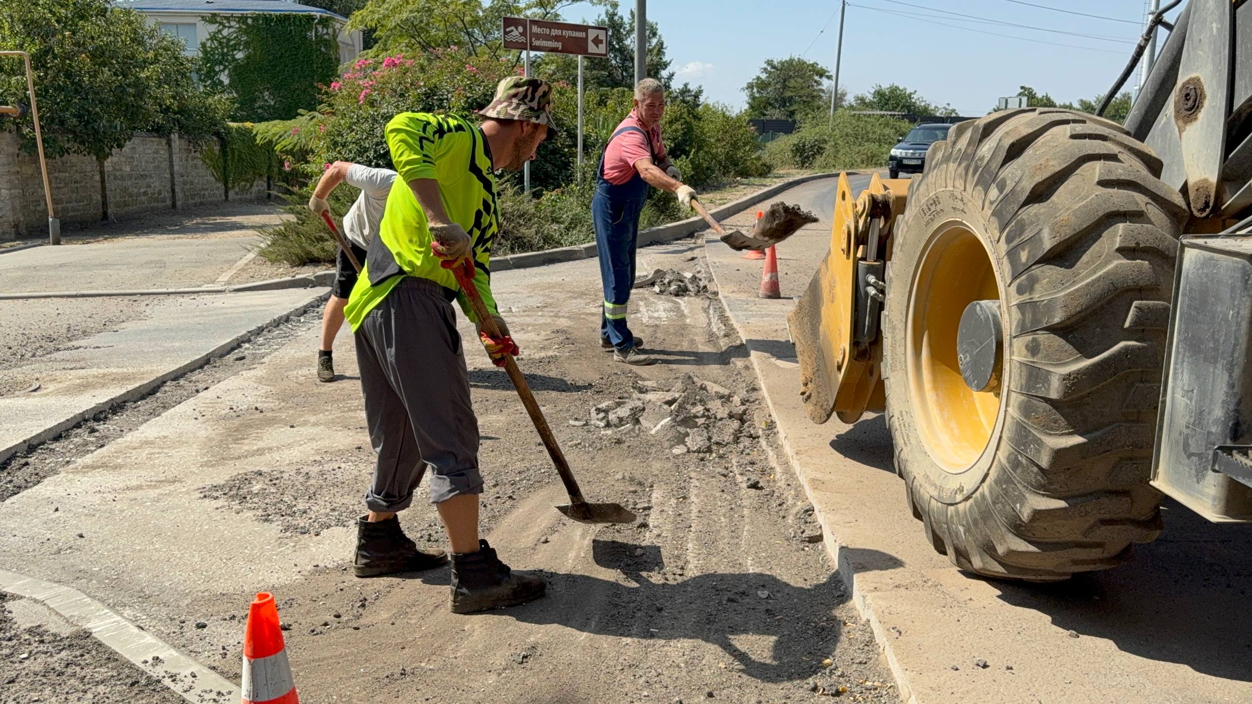 Продолжается ремонт улично-дорожной сети города. Продолжается ремонт улично-дорожной сети города.