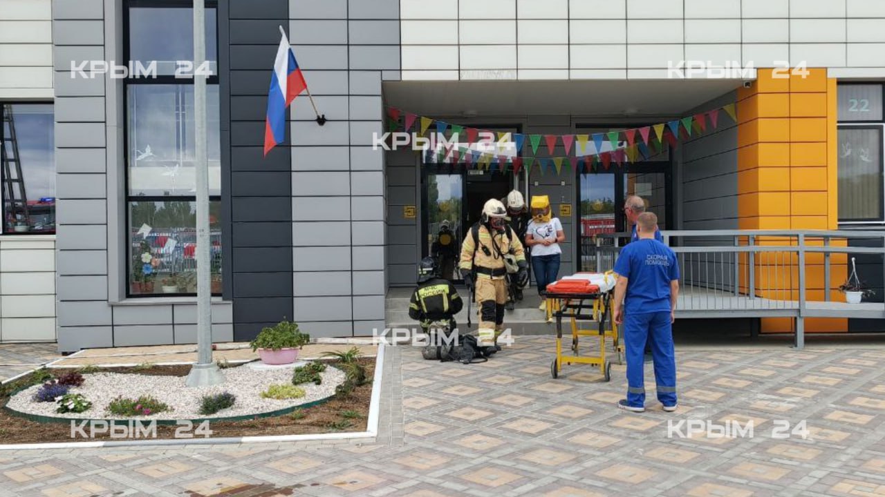 Скопление пожарных у детского сада вблизи Феодосии оказалось учениями Скопление пожарных у детского сада вблизи Феодосии оказалось учениями