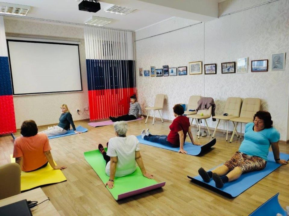 Максим Теряев посетил отделение «Активного долголетия» в Алуште Максим Теряев посетил отделение «Активного долголетия» в Алуште