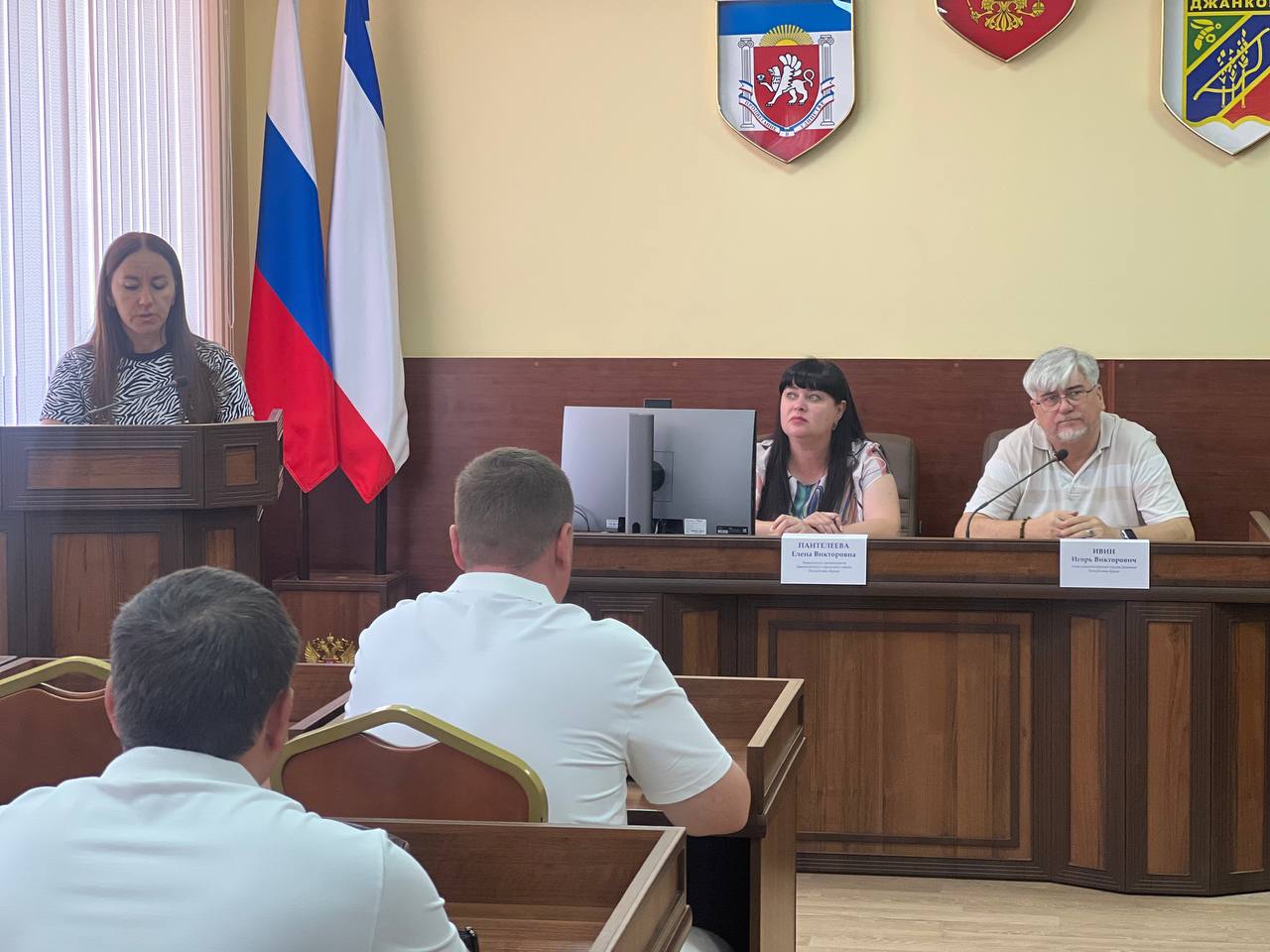 Встречи главы администрации города Игоря Ивина с председателями МКД продолжаются Встречи главы администрации города Игоря Ивина с председателями МКД продолжаются