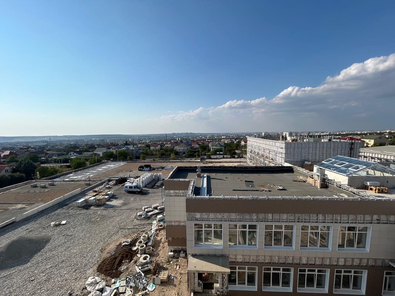 Минстрой РК: В микрорайоне «Новониколаевский» в Симферополе продолжается строительство школы Минстрой РК: В микрорайоне «Новониколаевский» в Симферополе продолжается строительство школы