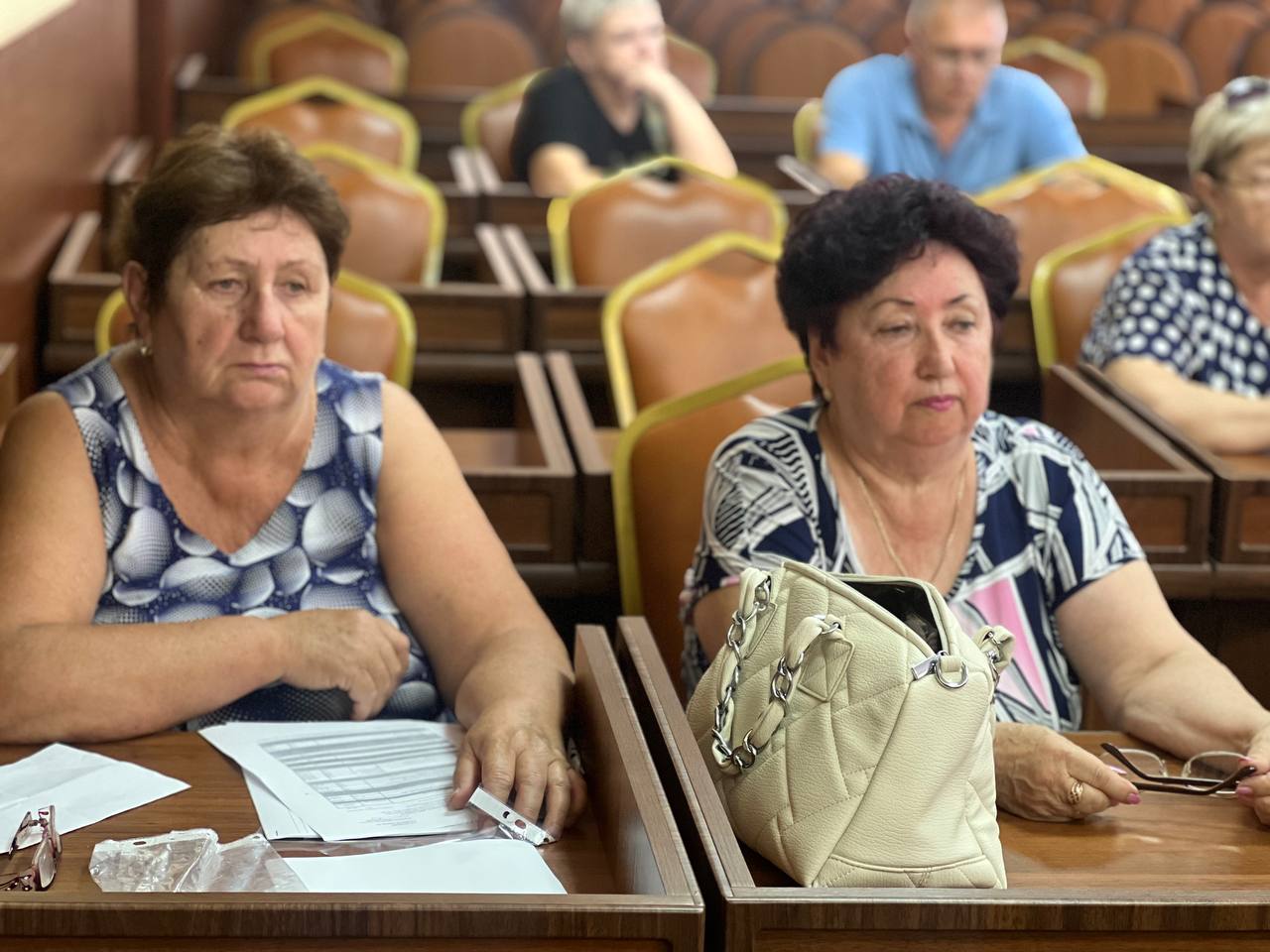 Встречи главы администрации города Игоря Ивина с председателями МКД продолжаются Встречи главы администрации города Игоря Ивина с председателями МКД продолжаются