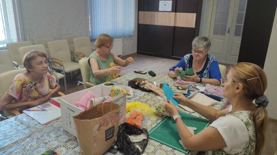 Максим Теряев посетил отделение «Активного долголетия» в Алуште Максим Теряев посетил отделение «Активного долголетия» в Алуште