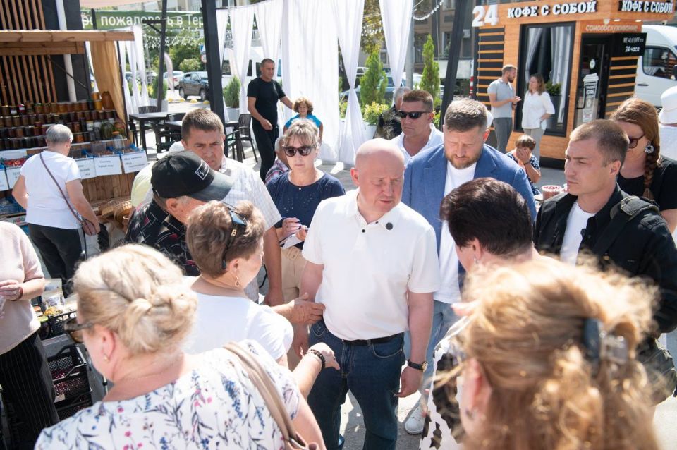 Михаил Развожаев: Накануне в ходе рабочей поездки приехал в Терновку Михаил Развожаев: Накануне в ходе рабочей поездки приехал в Терновку