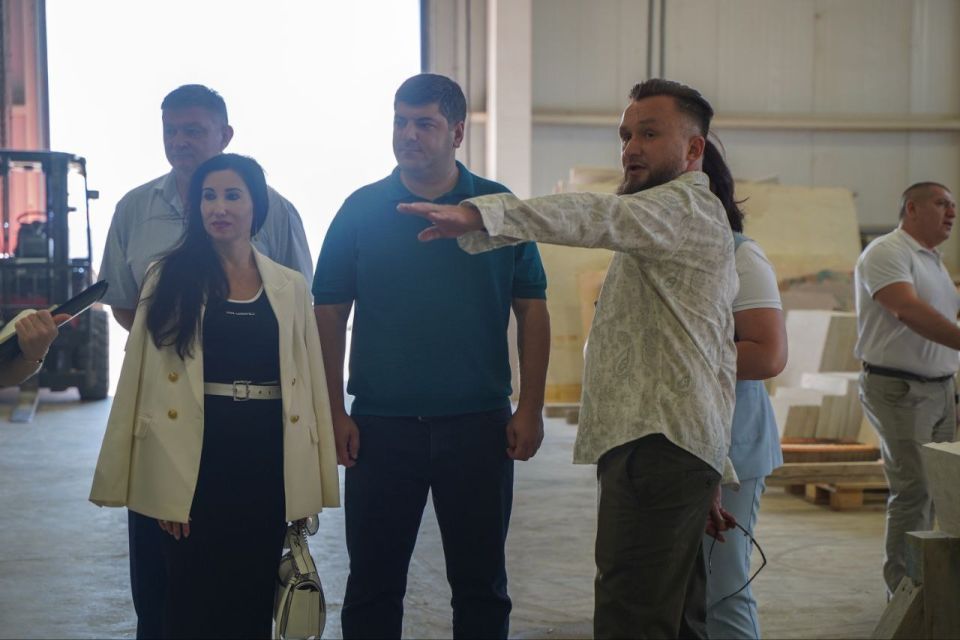  :          ,       ,   ...