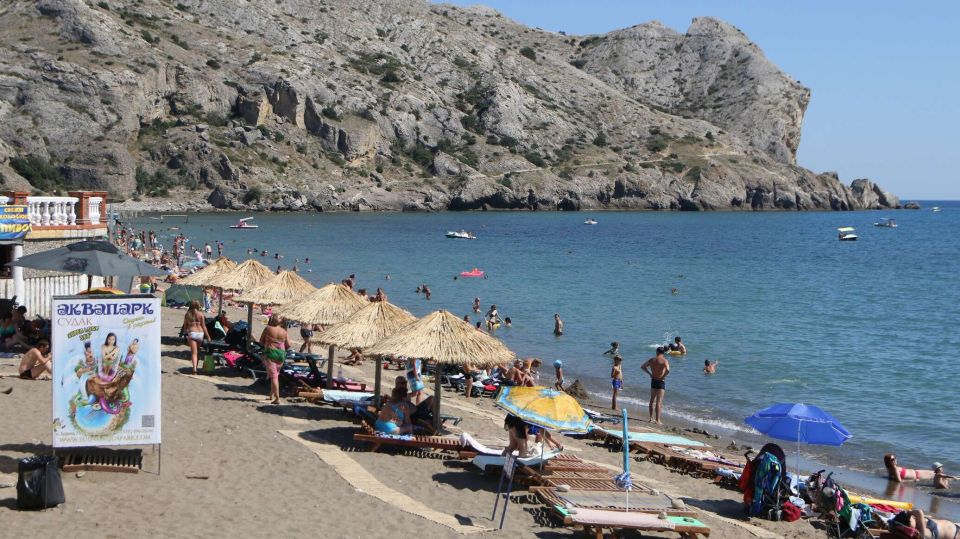 По-прежнему выше +30 и усиление ветра: погода в Крыму в пятницу