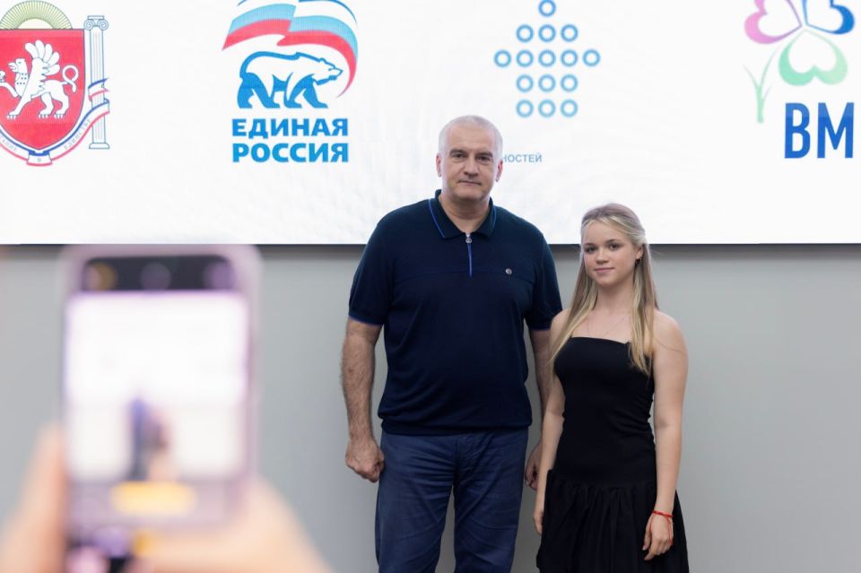 Сергей Аксёнов: Одиннадцать лет назад Крым и Севастополь были возвращены в состав Российской Федерации Сергей Аксёнов: Одиннадцать лет назад Крым и Севастополь были возвращены в состав Российской Федерации