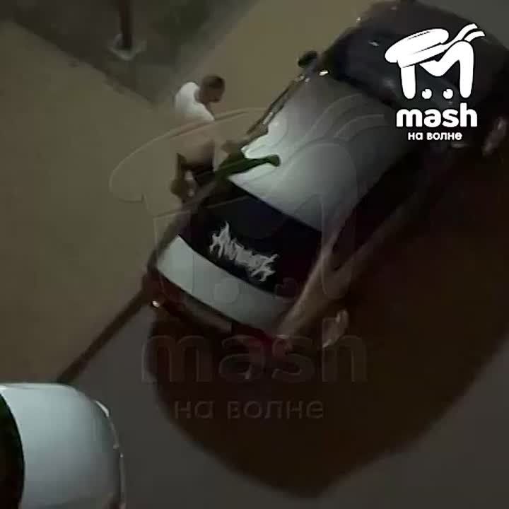  ?    ?