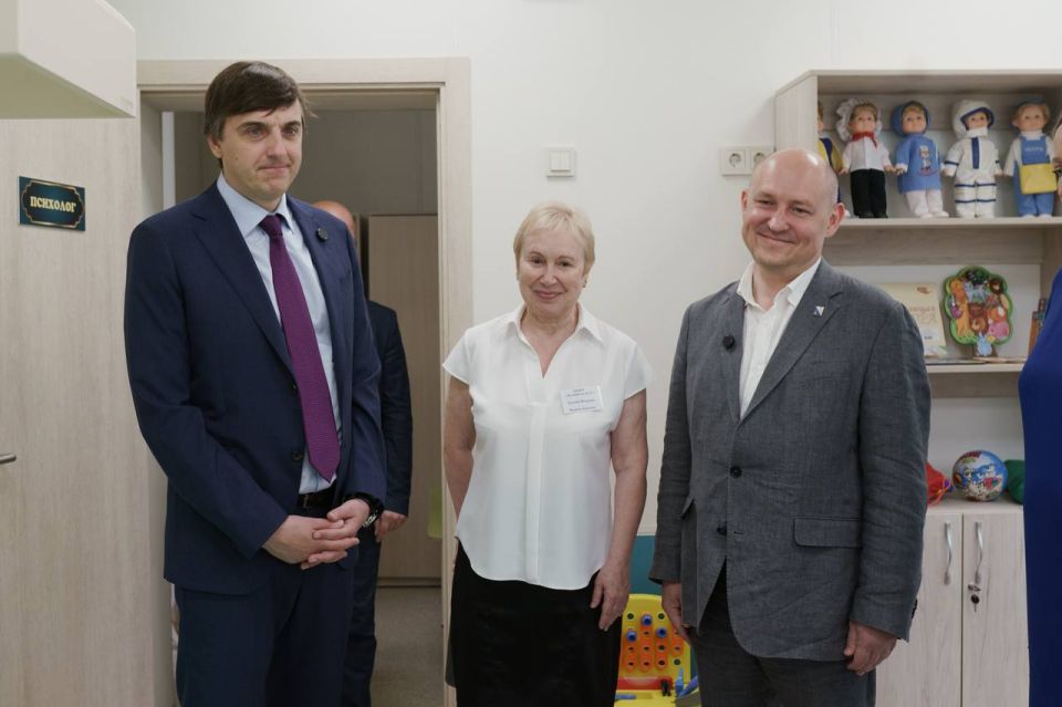 Михаил Развожаев: Вместе с министром просвещения России Сергеем Сергеевичем Кравцовым сегодня посетили детский сад №27 и гимназию №10 Михаил Развожаев: Вместе с министром просвещения России Сергеем Сергеевичем Кравцовым сегодня посетили детский сад №27 и гимназию №10