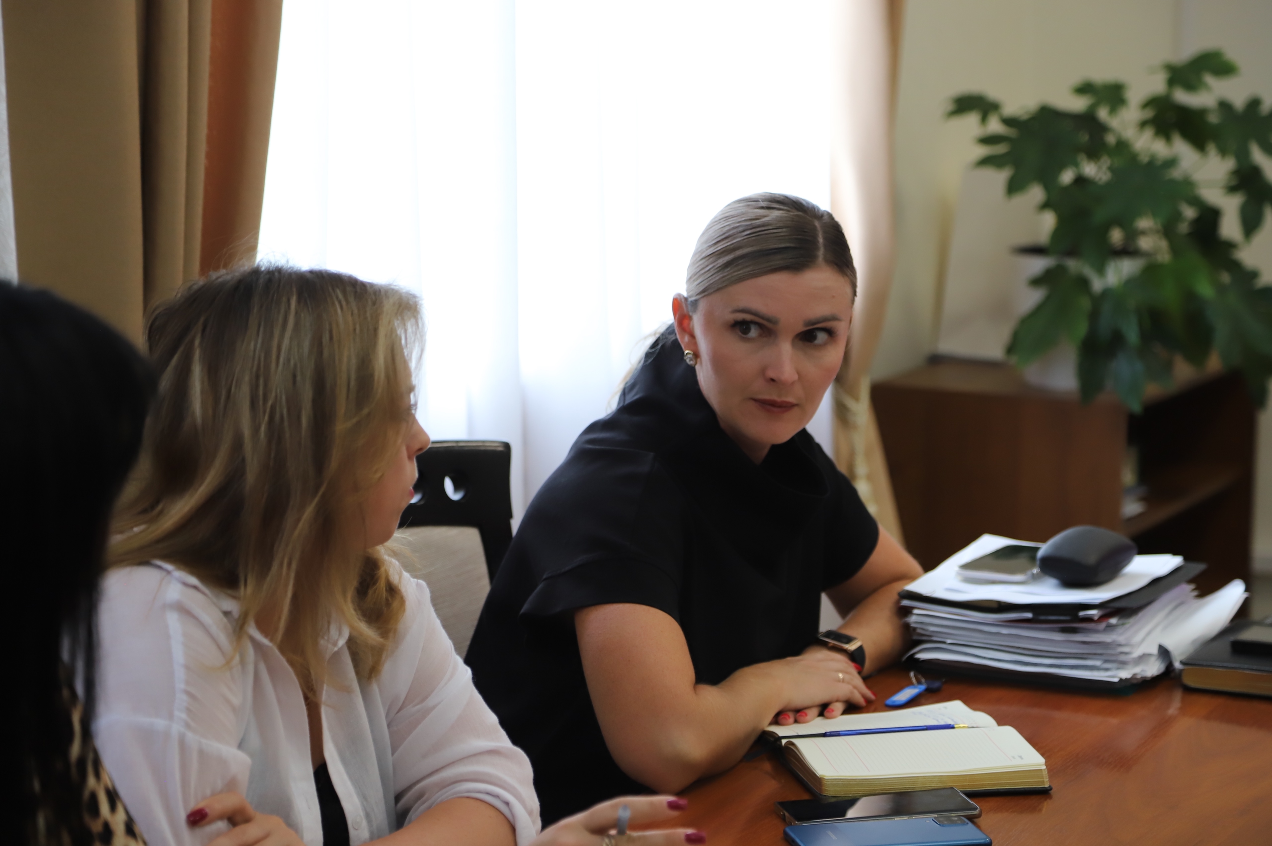 Анжелика Ястребова на организационном комитете обсудила с коллегами подготовку к Вахте Памяти №1 Анжелика Ястребова на организационном комитете обсудила с коллегами подготовку к Вахте Памяти №1
